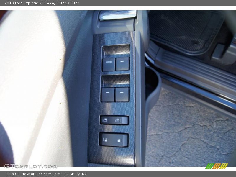 Black / Black 2010 Ford Explorer XLT 4x4