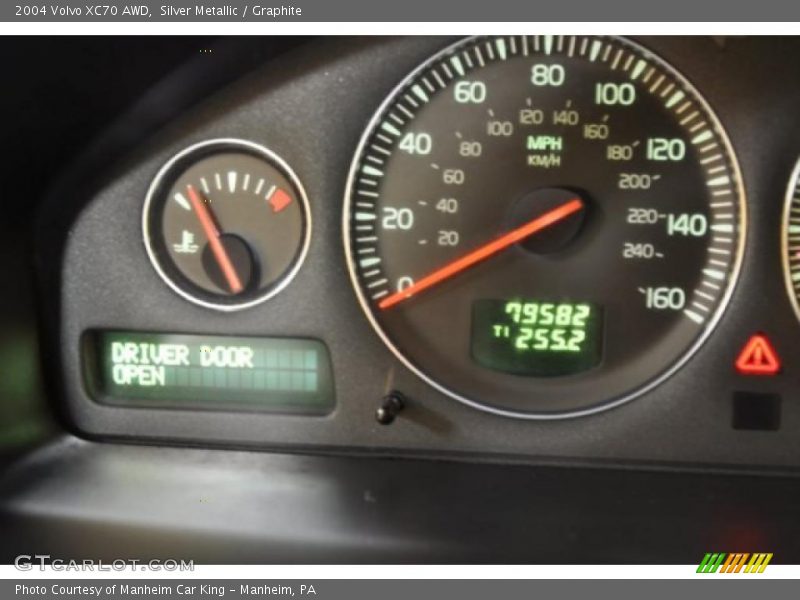 Silver Metallic / Graphite 2004 Volvo XC70 AWD
