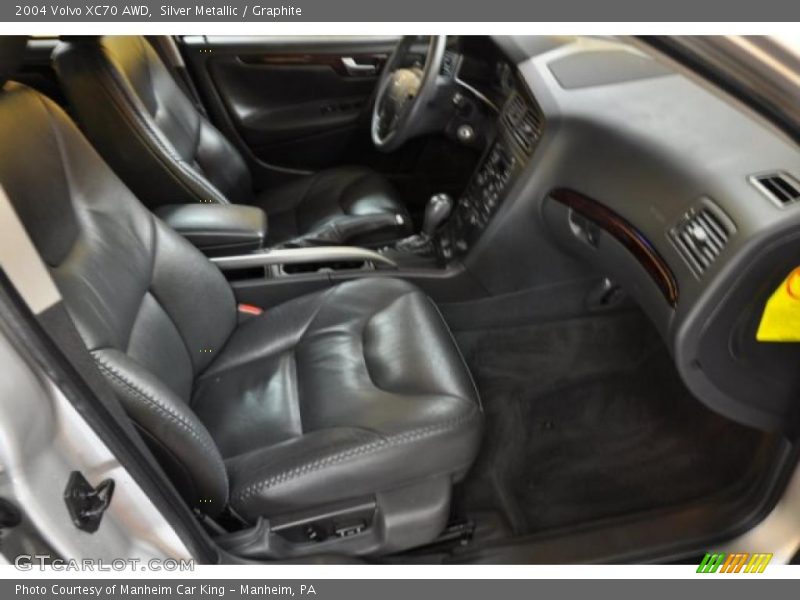 Silver Metallic / Graphite 2004 Volvo XC70 AWD