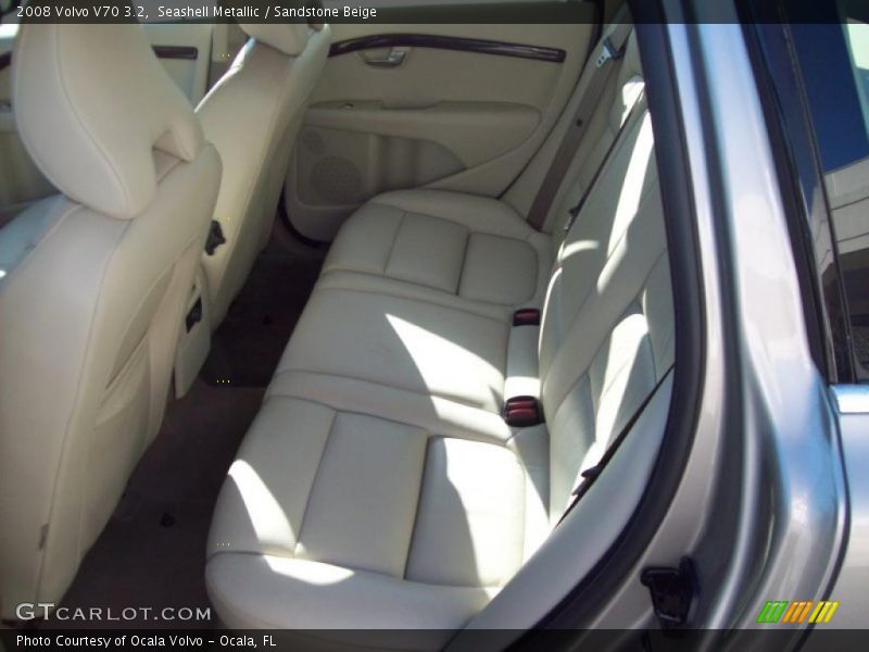 Seashell Metallic / Sandstone Beige 2008 Volvo V70 3.2