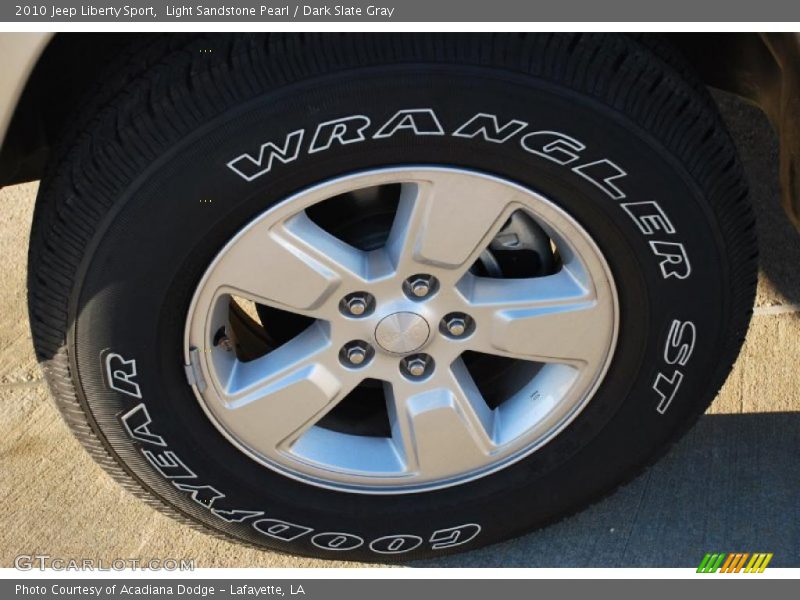 Light Sandstone Pearl / Dark Slate Gray 2010 Jeep Liberty Sport