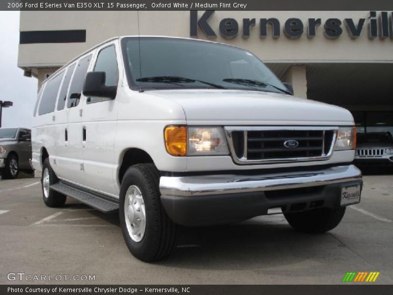 Oxford White / Medium Flint Grey 2006 Ford E Series Van E350 XLT 15 Passenger
