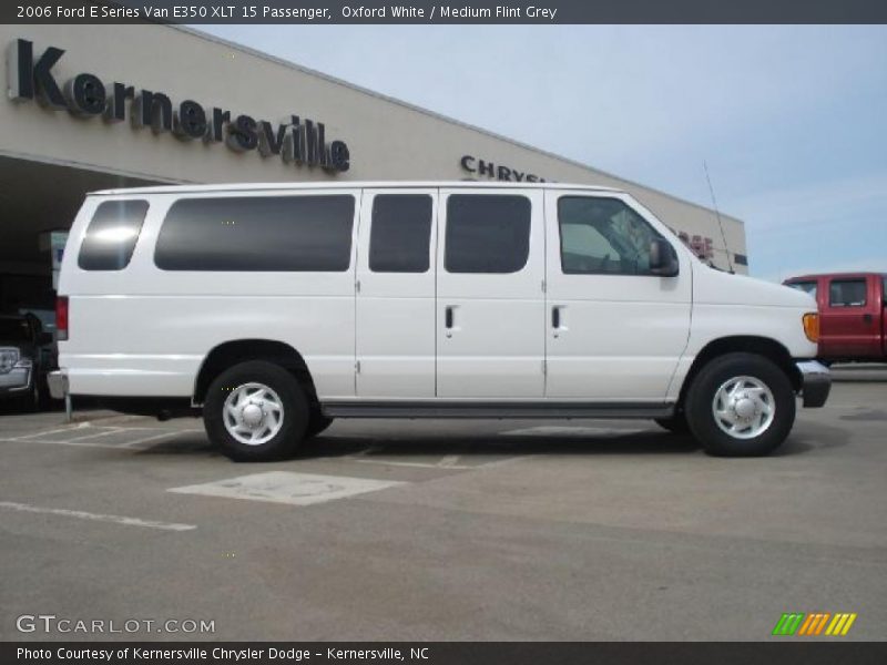 Oxford White / Medium Flint Grey 2006 Ford E Series Van E350 XLT 15 Passenger