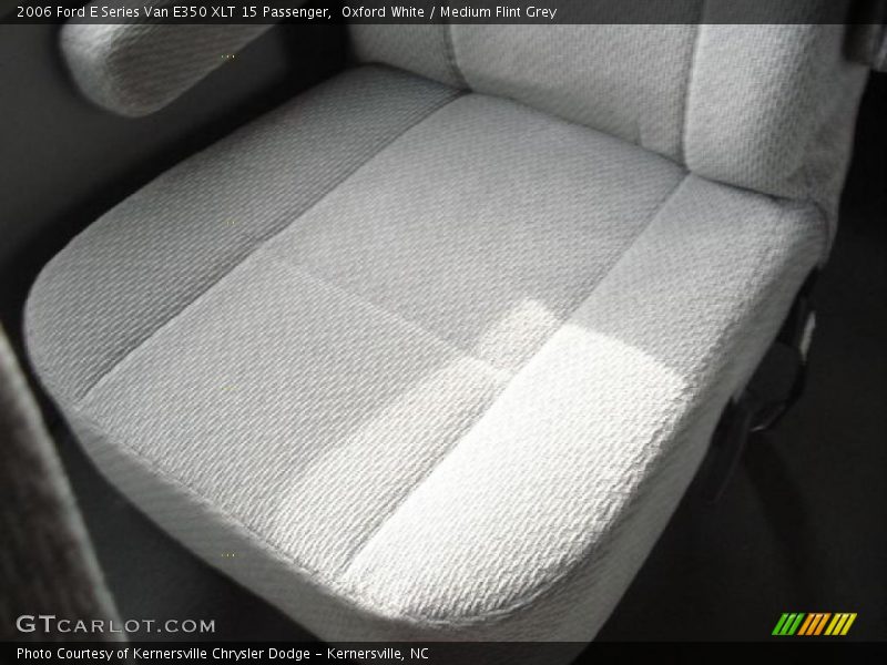 Oxford White / Medium Flint Grey 2006 Ford E Series Van E350 XLT 15 Passenger