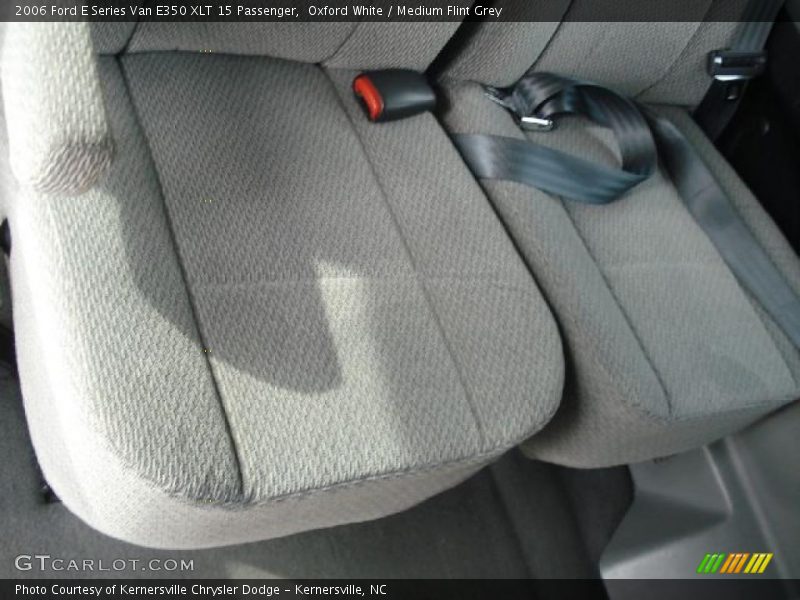Oxford White / Medium Flint Grey 2006 Ford E Series Van E350 XLT 15 Passenger