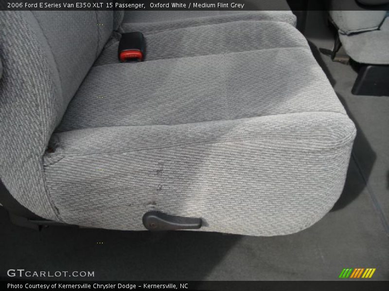 Oxford White / Medium Flint Grey 2006 Ford E Series Van E350 XLT 15 Passenger
