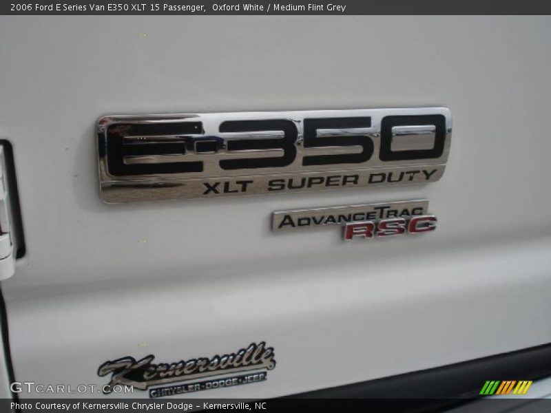 Oxford White / Medium Flint Grey 2006 Ford E Series Van E350 XLT 15 Passenger