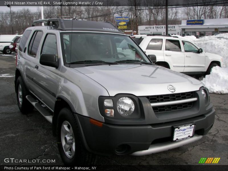 Silver Lightning Metallic / Gray 2004 Nissan Xterra XE 4x4