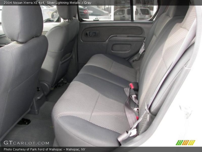 Silver Lightning Metallic / Gray 2004 Nissan Xterra XE 4x4