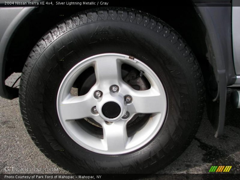 Silver Lightning Metallic / Gray 2004 Nissan Xterra XE 4x4