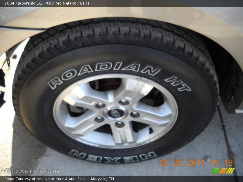 Ruby Red Metallic / Beige 2004 Kia Sorento EX