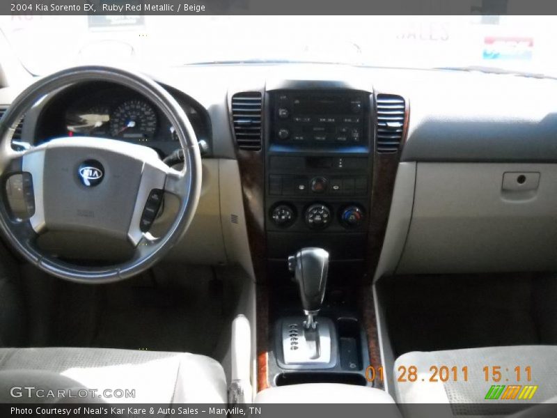 Ruby Red Metallic / Beige 2004 Kia Sorento EX