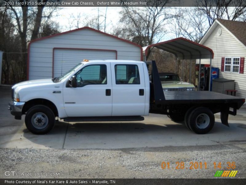 Oxford White / Medium Flint 2003 Ford F350 Super Duty XL Crew Cab Chassis