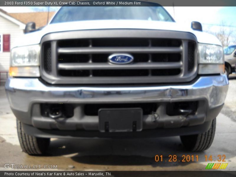 Oxford White / Medium Flint 2003 Ford F350 Super Duty XL Crew Cab Chassis