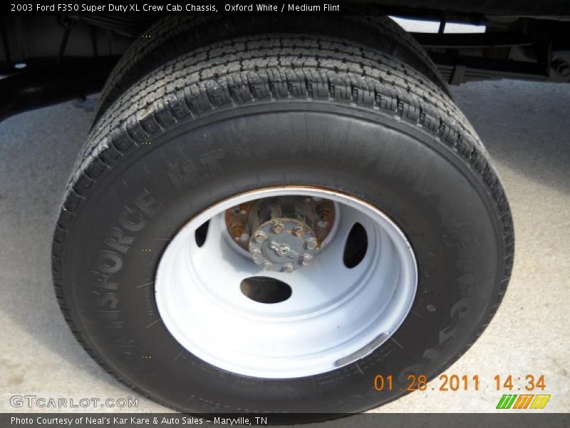 Oxford White / Medium Flint 2003 Ford F350 Super Duty XL Crew Cab Chassis