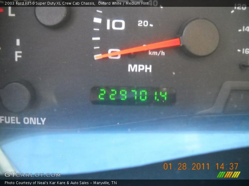 Oxford White / Medium Flint 2003 Ford F350 Super Duty XL Crew Cab Chassis