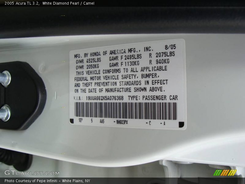 White Diamond Pearl / Camel 2005 Acura TL 3.2