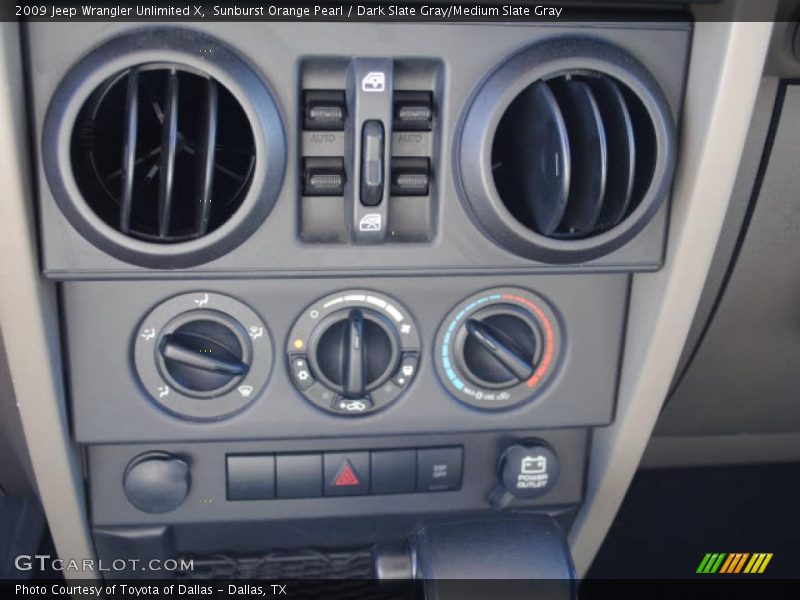 Controls of 2009 Wrangler Unlimited X