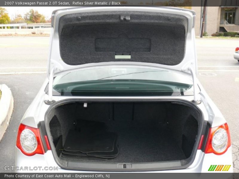  2007 Passat 2.0T Sedan Trunk