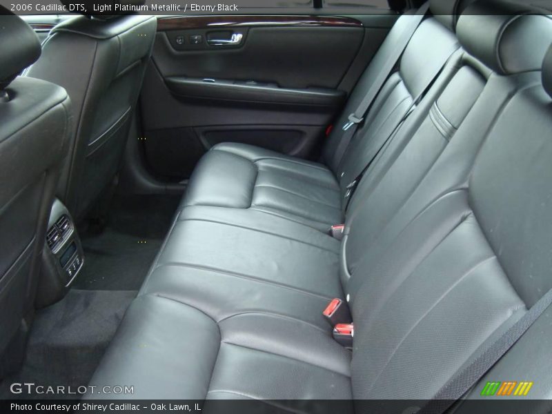 Light Platinum Metallic / Ebony Black 2006 Cadillac DTS