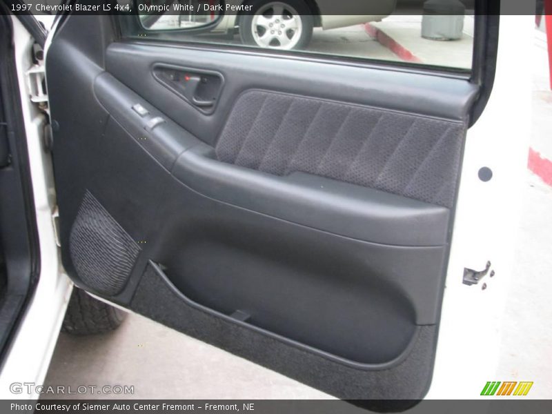 Olympic White / Dark Pewter 1997 Chevrolet Blazer LS 4x4
