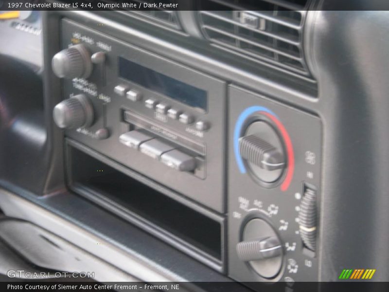 Olympic White / Dark Pewter 1997 Chevrolet Blazer LS 4x4
