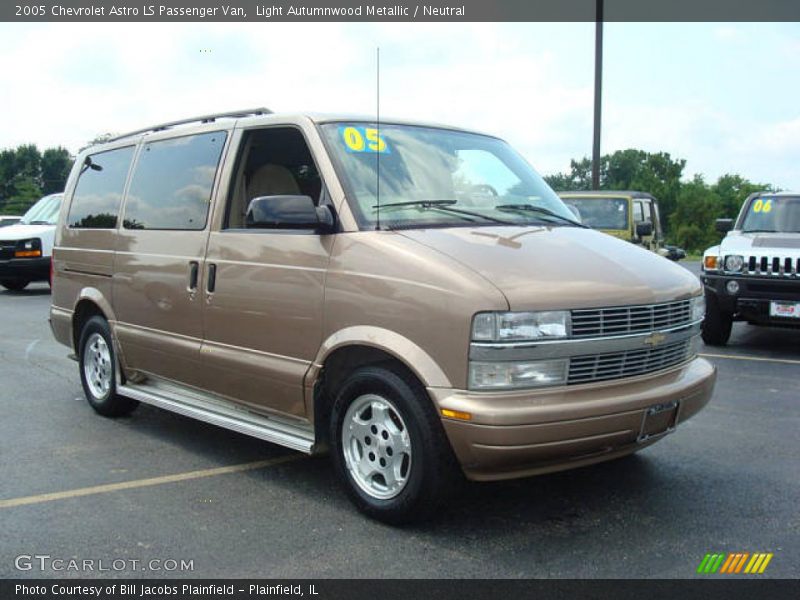Light Autumnwood Metallic / Neutral 2005 Chevrolet Astro LS Passenger Van