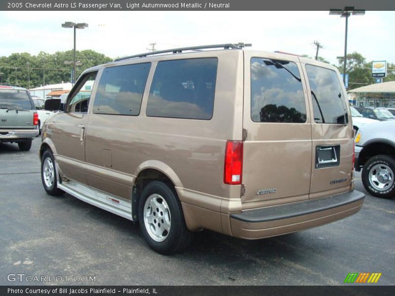 Light Autumnwood Metallic / Neutral 2005 Chevrolet Astro LS Passenger Van