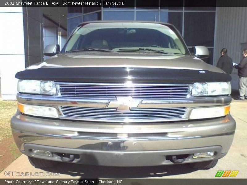 Light Pewter Metallic / Tan/Neutral 2002 Chevrolet Tahoe LT 4x4