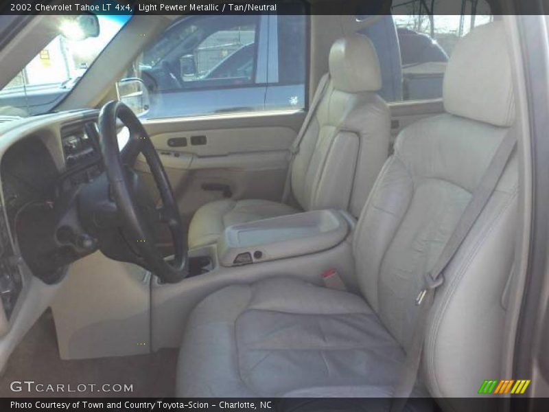 Light Pewter Metallic / Tan/Neutral 2002 Chevrolet Tahoe LT 4x4