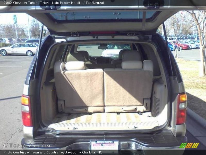 Light Pewter Metallic / Tan/Neutral 2002 Chevrolet Tahoe LT 4x4