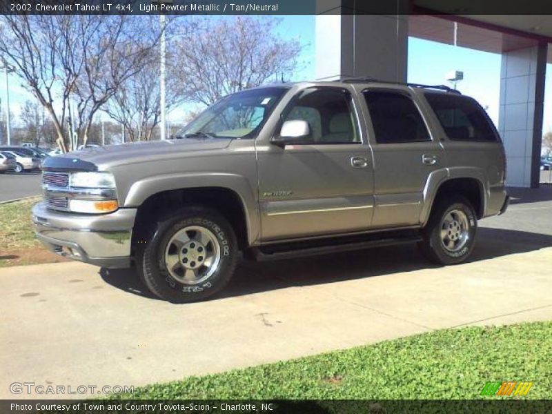 Light Pewter Metallic / Tan/Neutral 2002 Chevrolet Tahoe LT 4x4