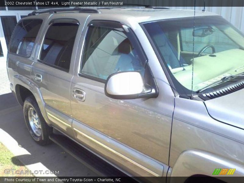 Light Pewter Metallic / Tan/Neutral 2002 Chevrolet Tahoe LT 4x4