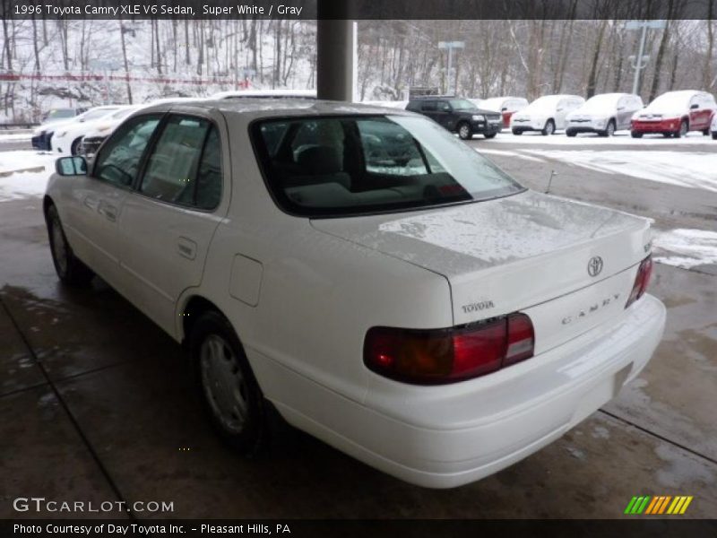 Super White / Gray 1996 Toyota Camry XLE V6 Sedan