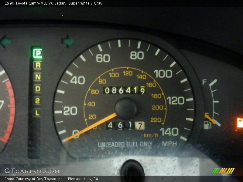 Super White / Gray 1996 Toyota Camry XLE V6 Sedan