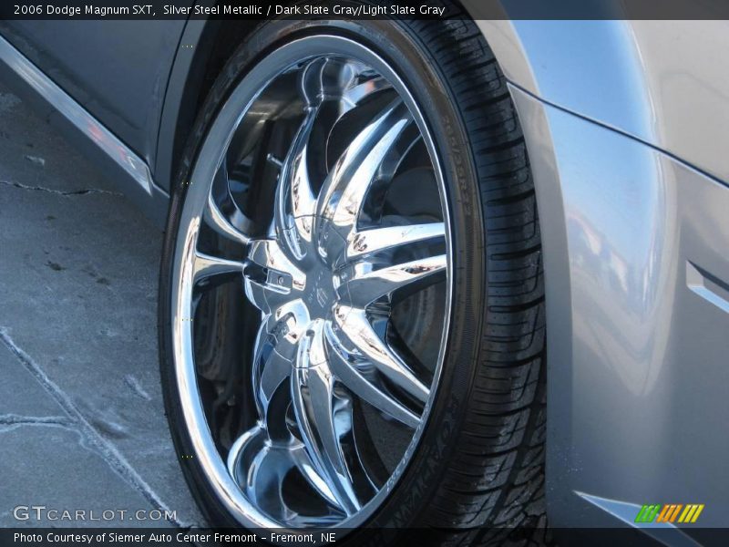Silver Steel Metallic / Dark Slate Gray/Light Slate Gray 2006 Dodge Magnum SXT
