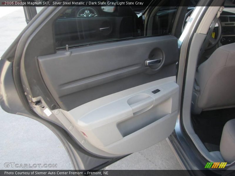 Silver Steel Metallic / Dark Slate Gray/Light Slate Gray 2006 Dodge Magnum SXT