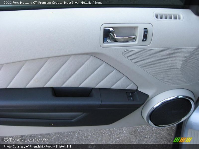 Door Panel of 2011 Mustang GT Premium Coupe