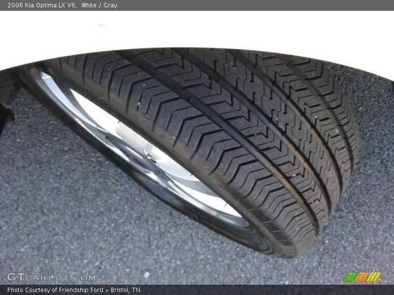 White / Gray 2006 Kia Optima LX V6