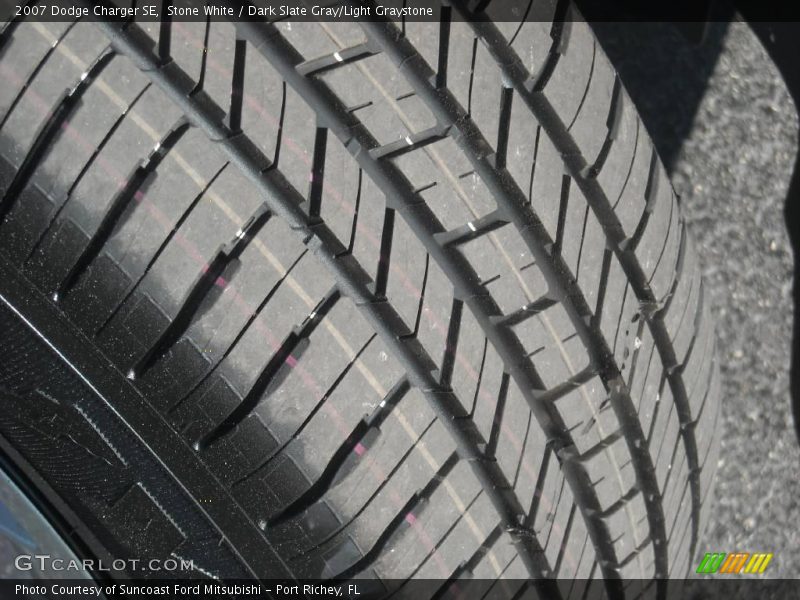 Stone White / Dark Slate Gray/Light Graystone 2007 Dodge Charger SE