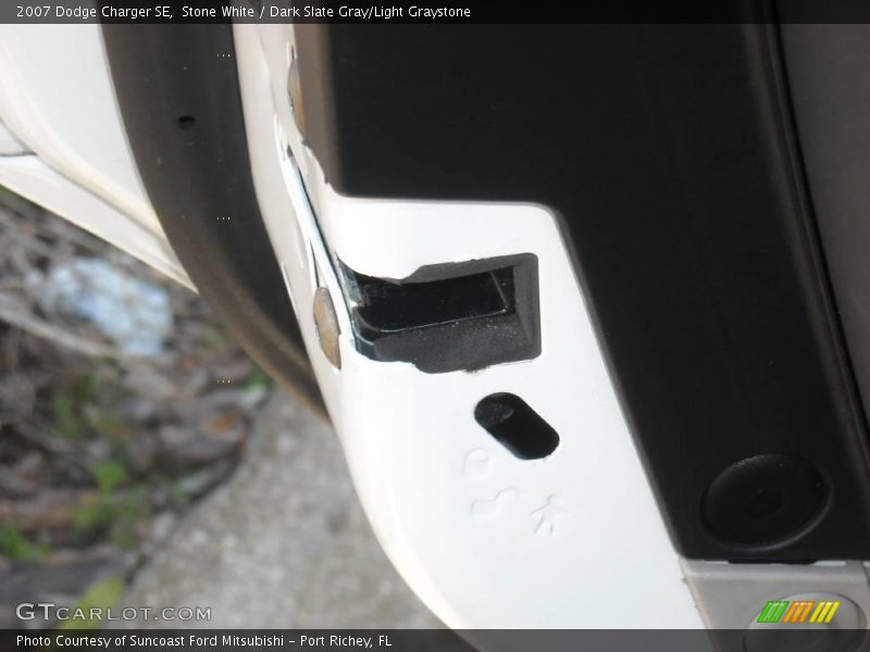 Stone White / Dark Slate Gray/Light Graystone 2007 Dodge Charger SE