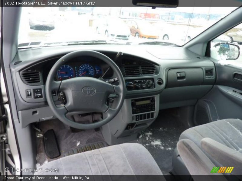 Silver Shadow Pearl / Gray 2002 Toyota Sienna LE