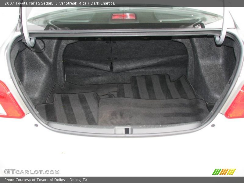 Silver Streak Mica / Dark Charcoal 2007 Toyota Yaris S Sedan
