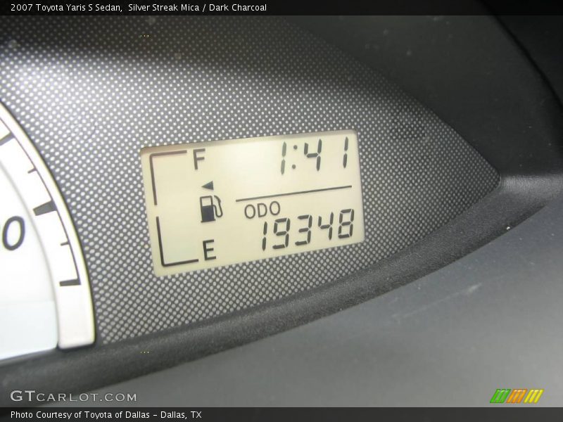Silver Streak Mica / Dark Charcoal 2007 Toyota Yaris S Sedan