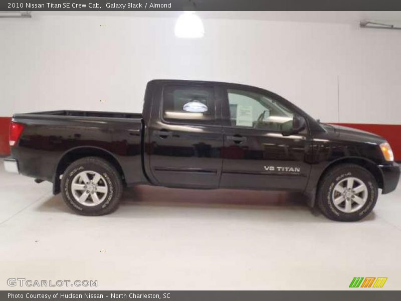 Galaxy Black / Almond 2010 Nissan Titan SE Crew Cab