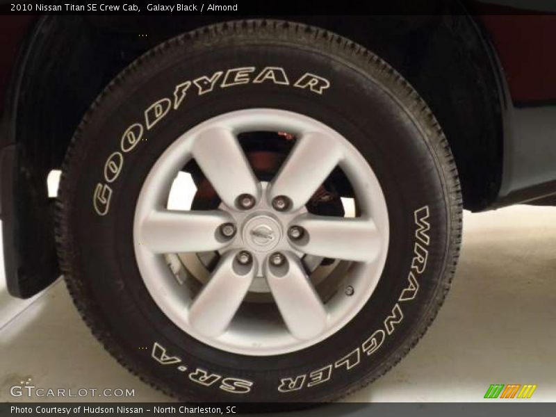 Galaxy Black / Almond 2010 Nissan Titan SE Crew Cab