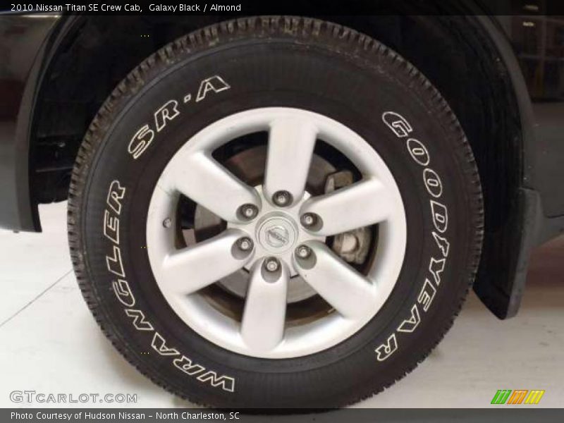 Galaxy Black / Almond 2010 Nissan Titan SE Crew Cab