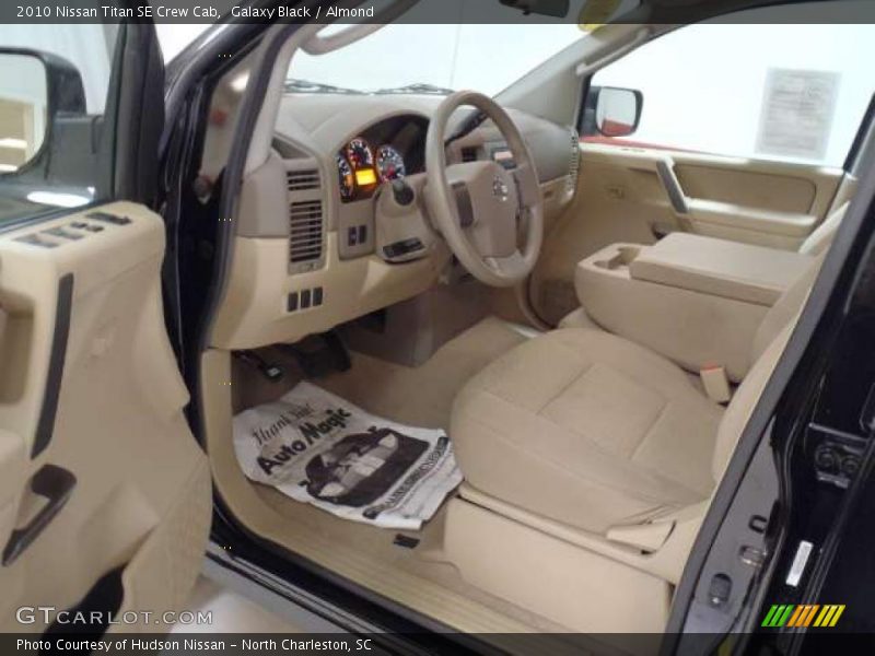 Galaxy Black / Almond 2010 Nissan Titan SE Crew Cab