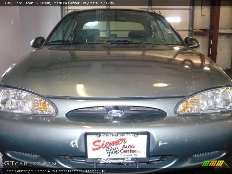 Medium Pewter Grey Metallic / Gray 1998 Ford Escort LX Sedan