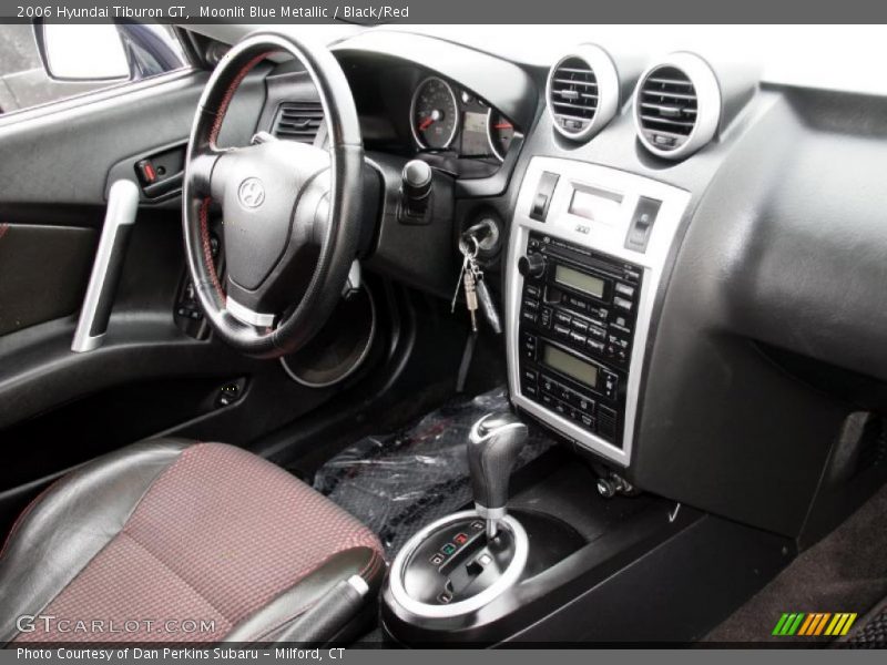  2006 Tiburon GT Black/Red Interior